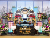 初盆祭壇・例② 写真提供:イズモ葬祭 無断転載を禁止します。