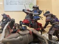 合戦のさなか武田の追手から逃れ敗走する家康。このあと浜松城へ逃げ込む。